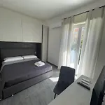 Leos Rooms