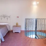238 Holiday House
