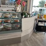 B&B Brezza Marina & Ristorante Shoreline