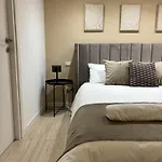Celeste Rooms Bed And Breakfast