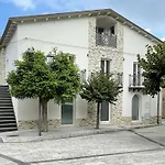 Nel Borgo Di Capri Leone