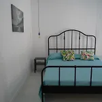Avi Rooms