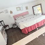 Frida Guest House