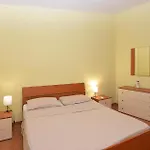 3 Bedroom Cozy Apartment In Marina Di Ragusa
