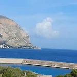 Hola House Mondello