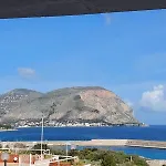 Hola House Mondello