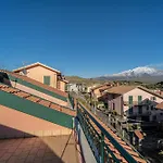 Una Finestra Sull'Etna