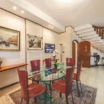 Elegante Villa Con Giardino Tra Catania Ed Etna