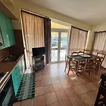 Villa Ludovica Siracusa, Pool 6X12, Jacuzzi, Padel, Pickleball, Volleyball, Wifi