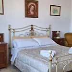 Casa Leo, Eleganza Siciliana Con Vista Etna A Due Passi Dal Mare