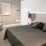 Nostos Rooms & Apartments
