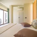 5 Bedroom Nice Home In Trappeto