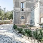 Cozy Home In Modica With Kitchenette