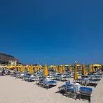 Athena Apartments Mondello Beach