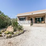 Amazing Home In Santa Croce Camerina With Kitchen