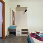 2 Bedroom Gorgeous Home In Marina Di Modica