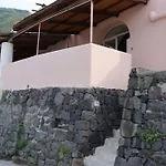 Casa Lemon - On The Scalo Galera Port In Malfa