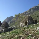 Le Costanze - Appartamento Nel Cuore Del Parco Dei Nebrodi
