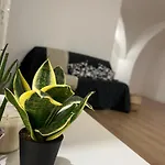 Vagaluna Short Stay