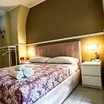 Camelia Room