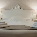 La Casa Di Alma Luxury Rooms