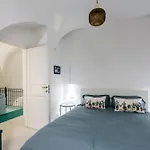 The Apple Duplex By Wonderful Italy