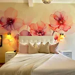 Villa Greta Hotel Rooms & Suites