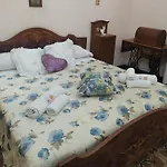 Zu Pippo'S House