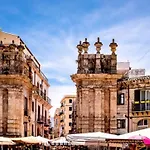 Tra I Vicoli Del Capo
