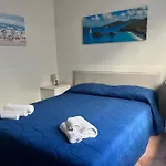Casa Sul Mare Lalu A 20 Kl Da Palermo Tre Camere 9 Posti