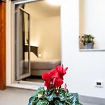 Mia Rooms B&B