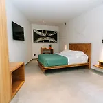 Etna Cottage Charming Rooms