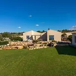 Villa Matimpa - Isulatravel
