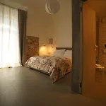 Casa Lunya
