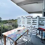 Apartment With Air Conditioning And Salt Pool