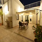 Vacation Home With Private Pool, Floridia