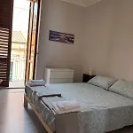 La Sicula Atene City Central House 200 Mt From Metro Giuffrida