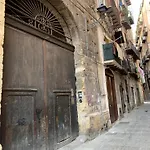 Vucciria Holiday - Centro Storico - Via Emanuele