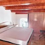 Charming House In Noto With Private Parking & Modern Amenities