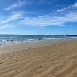 Appartavilla Su Spiaggia Con Giardino Alberato