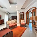 Charming House In Marsala With Private Garden