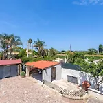 Stunning Home In Siracusa With Kitchenette