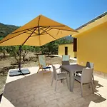 Rifugio Sul Mare 100M Dalla Spiaggia, Nel Verde