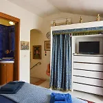 1 Bedroom Gorgeous Home In Buccheri