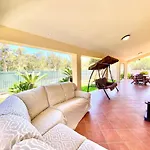 Villa Grace, Beach 200 Meters Away, Independent