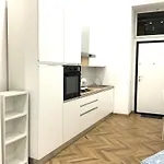 Gold Suite19