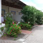 R9