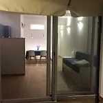 Terrazza Finemente Ristrutturata Di Fronte Al Mare