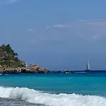 Miky'S Bay