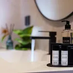 Cm Luxury Apartment